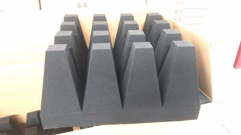 Ultra broadband absorber EMC Anechoic Absorber without ferrite tiles